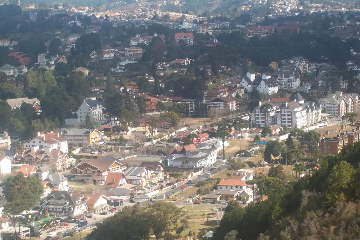 Centrinho de Capivari visto do Morro do Elefante, em Campos do Jordão