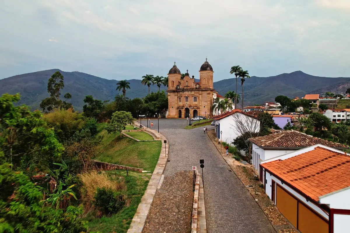 Igreja de São Pedro dos Clérigos no alto de Mariana, cidade vizinha a Ouro Preto