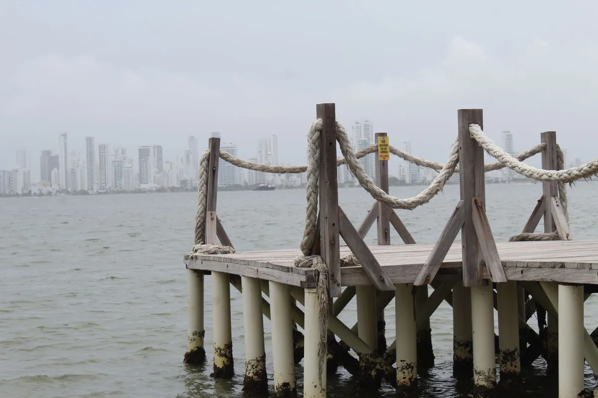 Vista da baía de Cartagena das Índias e edifícios da cidade