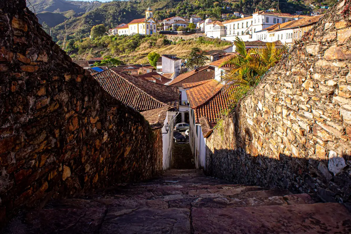 Ouro Preto — acesso e relevo