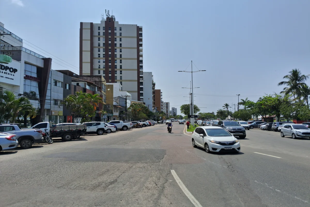 Avenida Soares Lopes na orla de Ilhéus