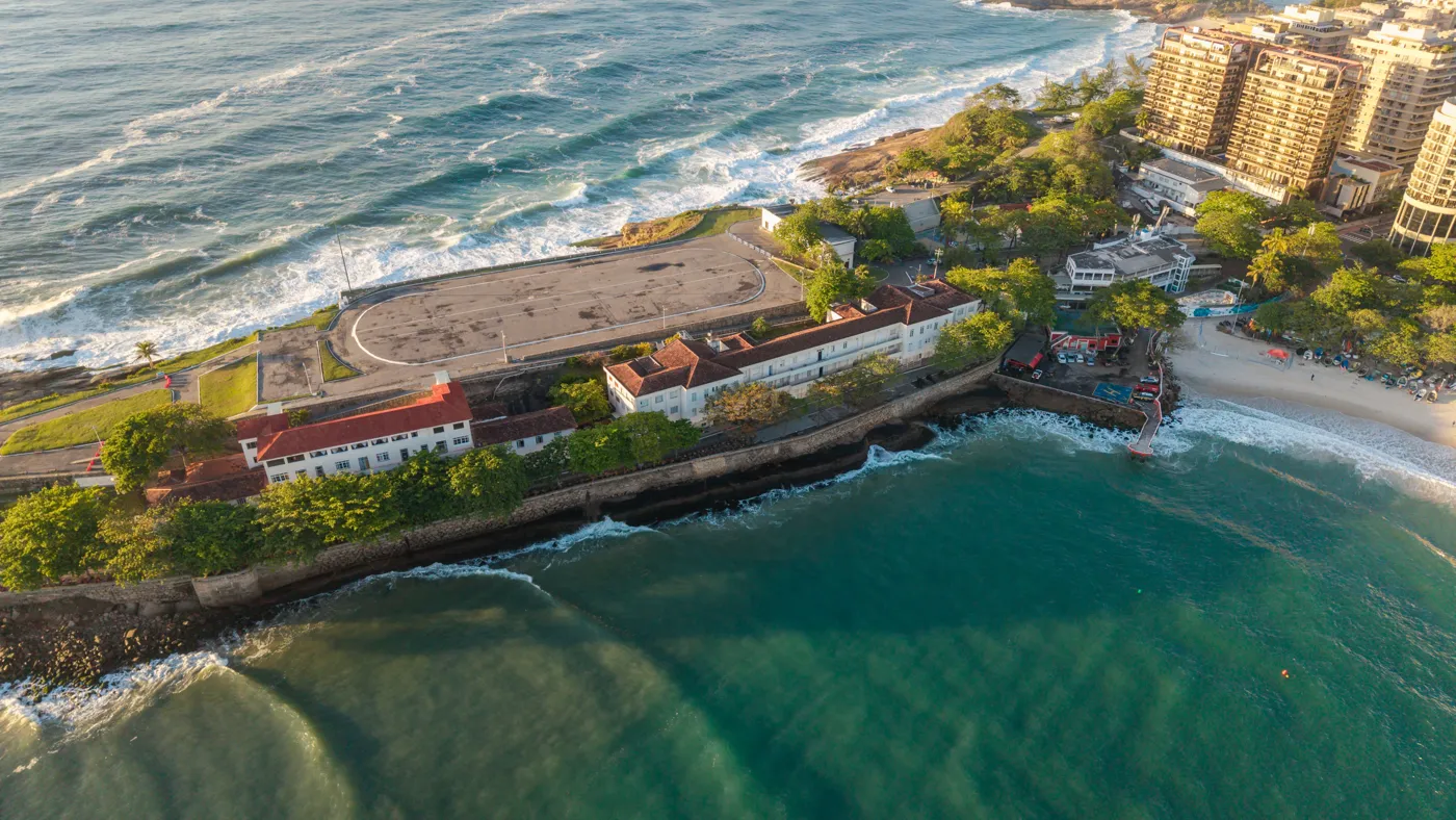 Litoral do Rio de Janeiro ao entardecer