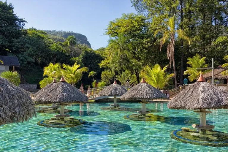 Parque aquático em Caldas Novas: Hot Park, diRoma ou Lagoa?