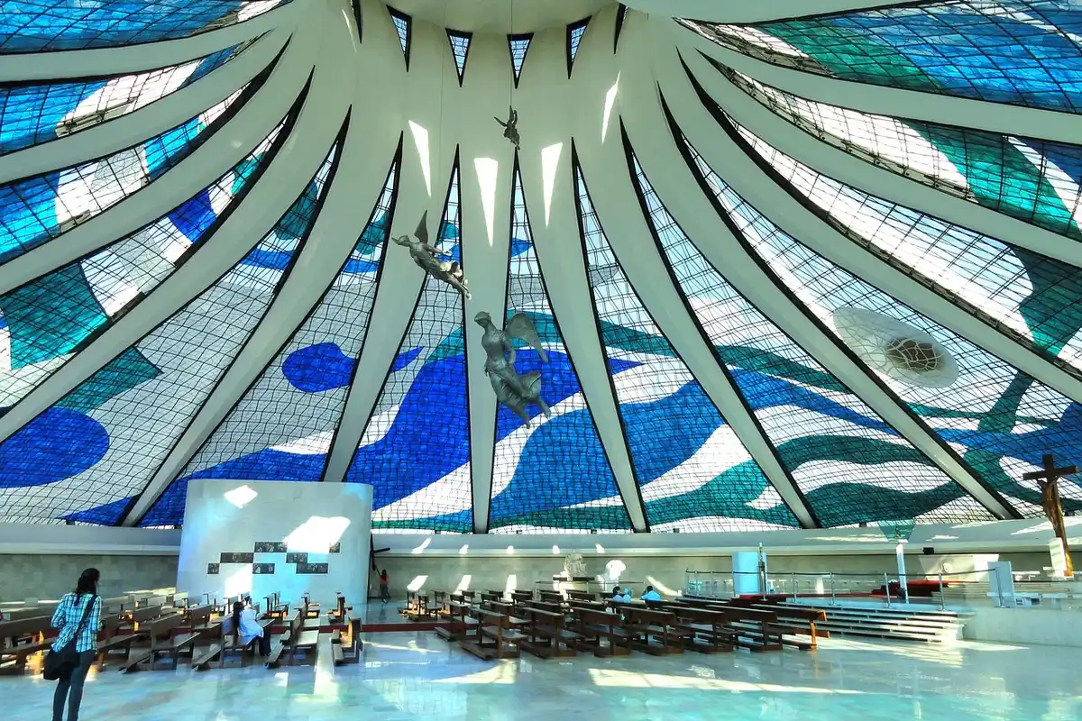Catedral Metropolitana de Brasília na Esplanada dos Ministérios