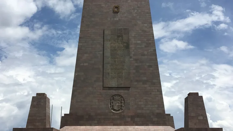 Mitad del Mundo ou Intiñan: qual visitar saindo de Quito