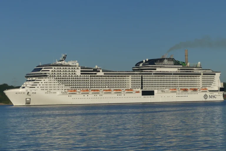 MSC Grandiosa é bom? Cabines e roteiros 2026/27