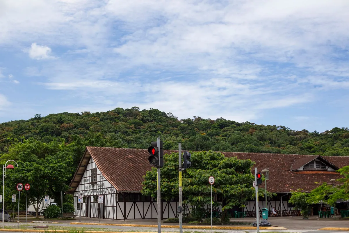 Mercado Público de Joinville, no Centro, perto do circuito do Natal