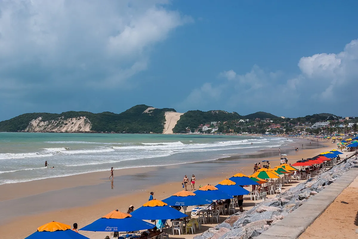 Praia de Ponta Negra e Morro do Careca em Natal, registro de 2015