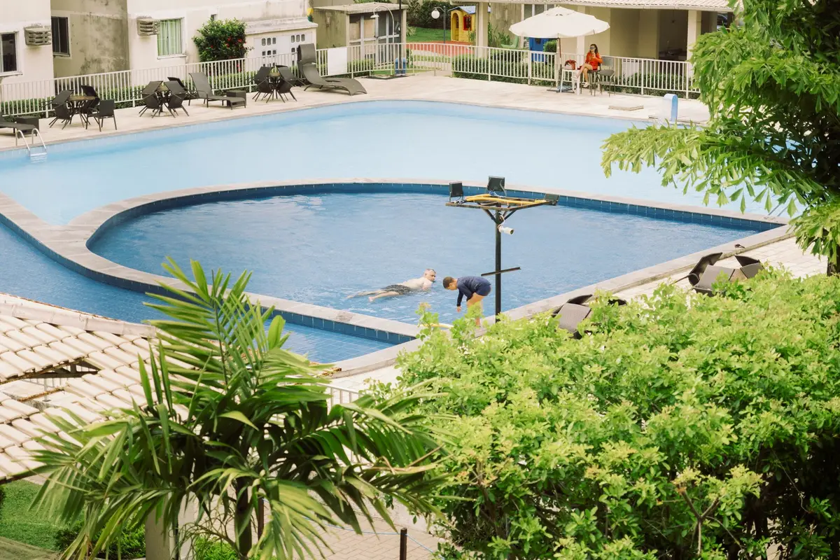 Piscina de lazer em Pernambuco; foto contextual, sem identificação de resort da lista.