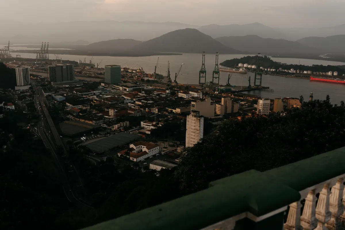 Vista do Porto de Santos e do centro da cidade